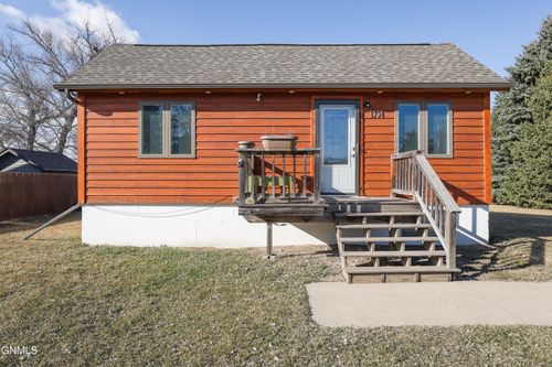 1714 4th St Ne, Mandan, ND, 58554-3814 | Card Image