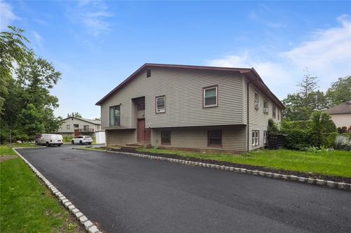 14 Singer Ave, Spring Valley, NY, 10977-5465 | Card Image