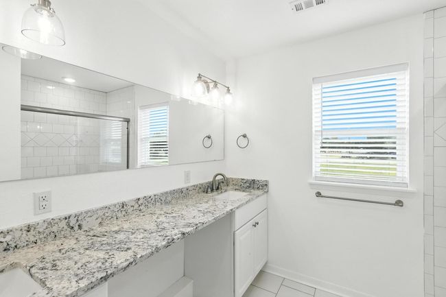 1004 E Fannin St, Home with 0 bedrooms, 0 bathrooms and null parking in Luling TX | Image 20