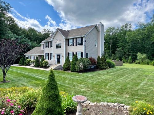 35 E Lantern Rd, Smithfield, RI, 02917-2370 | Card Image