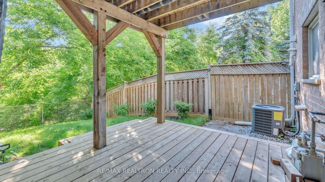 22 Macintyre Lane, Condo with 3 bedrooms, 3 bathrooms and 1 parking in Ajax ON | Image 36