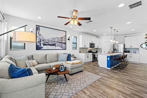 2004 Tasmanian Tiger Trce, Austin, TX, 78728-4764 | Card Image