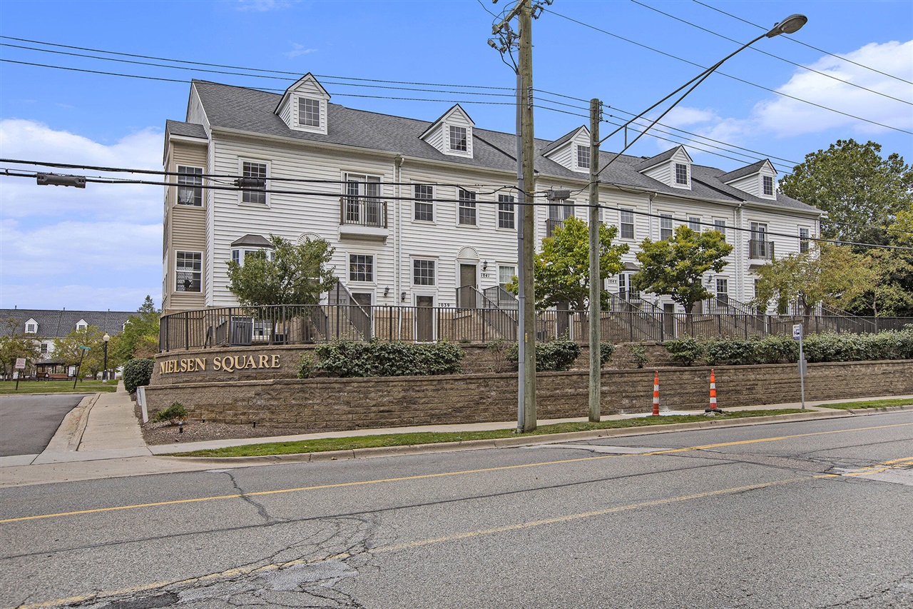 Maiden Ln, Ann Arbor, MI 48105