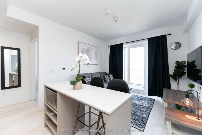 1511 - 8 Tippett Rd, Condo with 2 bedrooms, 2 bathrooms and null parking in Toronto ON | Image 16