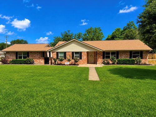 6214 1st St, Danbury, TX, 77534-8859 | Card Image
