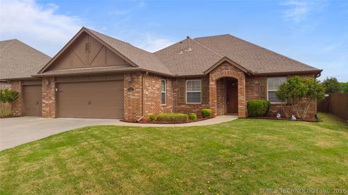 7407 E 84th St N, Owasso, OK, 74055-7421 | Card Image
