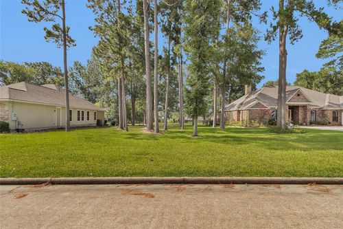 19 Grey Moss Ln, Montgomery, TX, 77356-8376 | Card Image