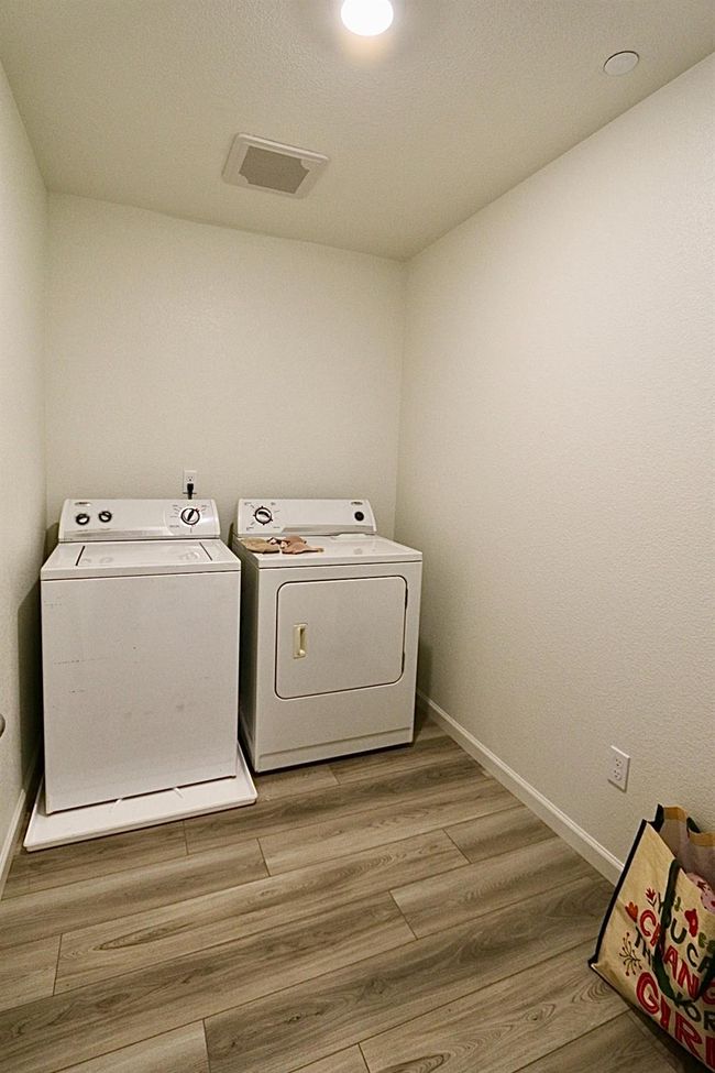 2nd floor laundry room | Image 18