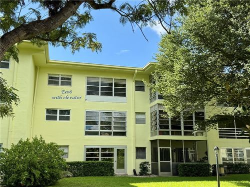 e306-1100 Ponce De Leon Cir, Vero Beach, FL, 32960-5373 | Card Image