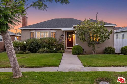 5715 Valley Ridge Ave, Windsor Hills, CA, 90043-2232 | Card Image