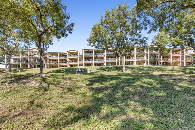 APT-315 - 540 River Run, Condo with 3 bedrooms, 2 bathrooms and null parking in New Braunfels TX | Image 6