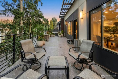 unit-400-15538 Ne 15th Pl, Bellevue, WA, 98007-8468 | Card Image