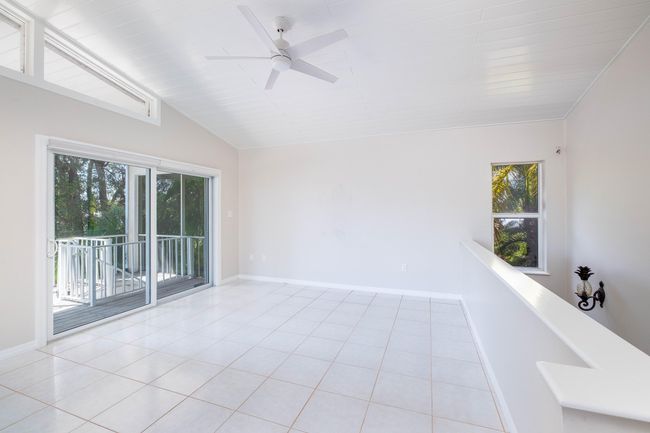Living Room | Image 11