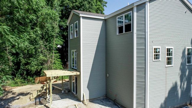 9 S Main St, House other with 4 bedrooms, 3 bathrooms and null parking in Derry NH | Image 14