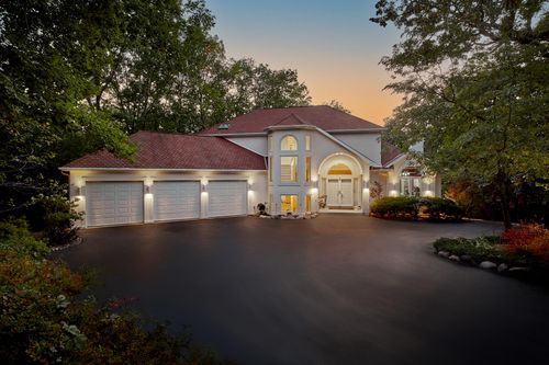 2822 Moelter Dr, Lake Geneva, WI, 53147-5512 | Card Image