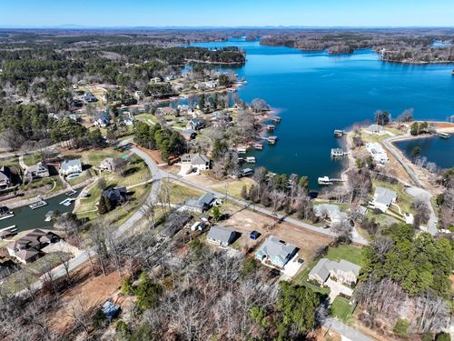 9464 Riviera Dr, Sherrills Ford, NC, 28673-7224 | Card Image