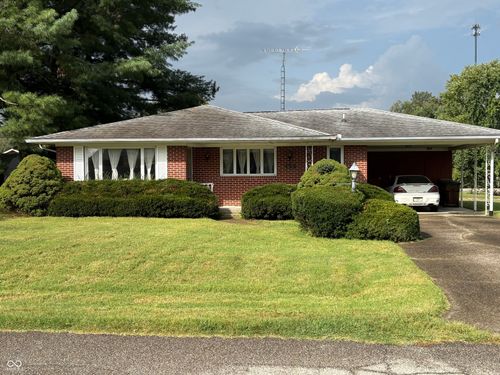 424 S Scotty Dr, Brownstown, IN, 47220-9682 | Card Image