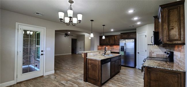 4202 Sw Limestone Ave, House other with 3 bedrooms, 2 bathrooms and null parking in Bentonville AR | Image 6
