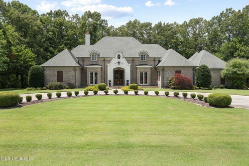1001 Hickory Ridge Dr, Hernando, MS, 38632-7671 | Card Image