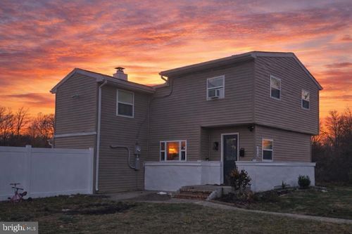 516 10th Ave, LINDENWOLD, NJ, 08021-3718 | Card Image