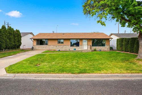 5401 Cascade Drive, Yakima, WA, 98908 | Card Image