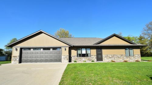 1017 W 2nd St, Zumbrota, MN, 55992-1099 | Card Image