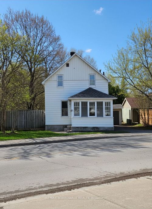 54 Coleman St, Carleton Place, ON, K7C4P1 | Card Image