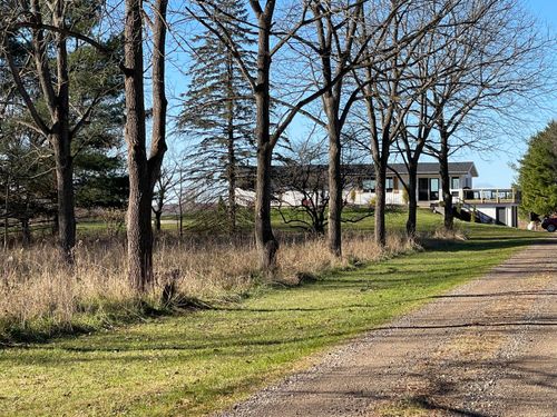 75512 County Road 665, Lawton, MI, 49065-9421 | Card Image