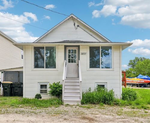 38717 N Lake St, Antioch, IL, 60002-8189 | Card Image