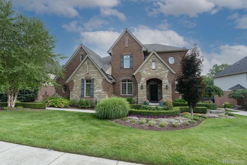 787 Quarry, Rochester Hills, MI, 48306-3584 | Card Image