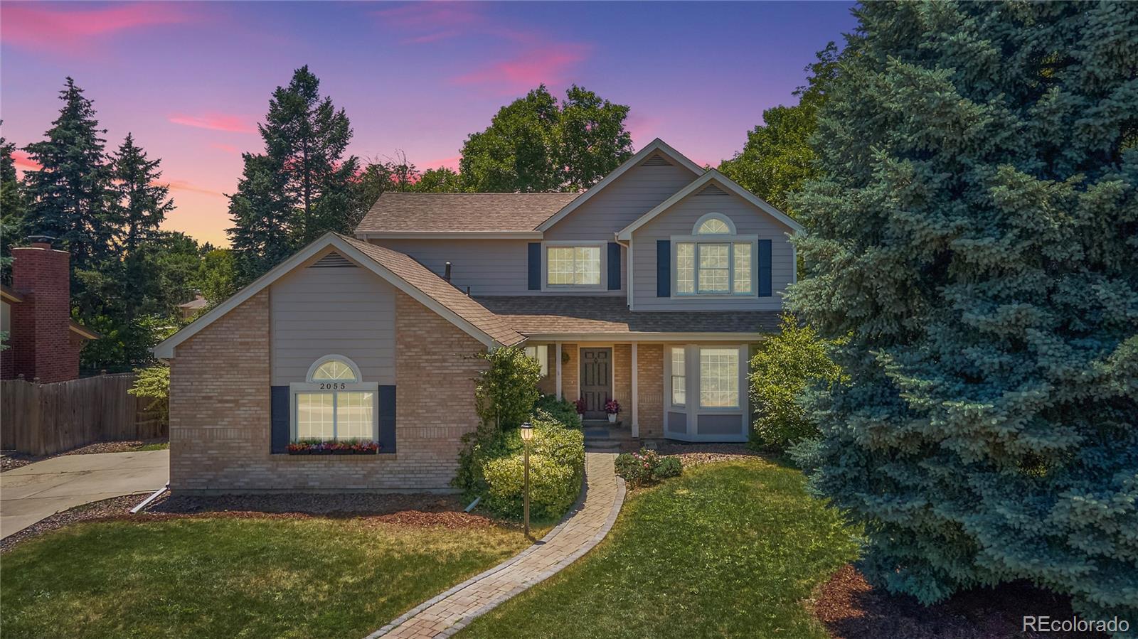 Gray Dr, Lakewood, CO 80227