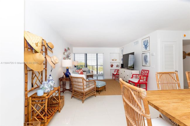 APT-5B - 77 Crandon Blvd, Condo with 1 bedrooms, 2 bathrooms and null parking in Key Biscayne FL | Image 6