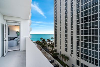 7B - 4250 Galt Ocean Dr, Condo with 2 bedrooms, 2 bathrooms and null parking in Fort Lauderdale FL | Image 1