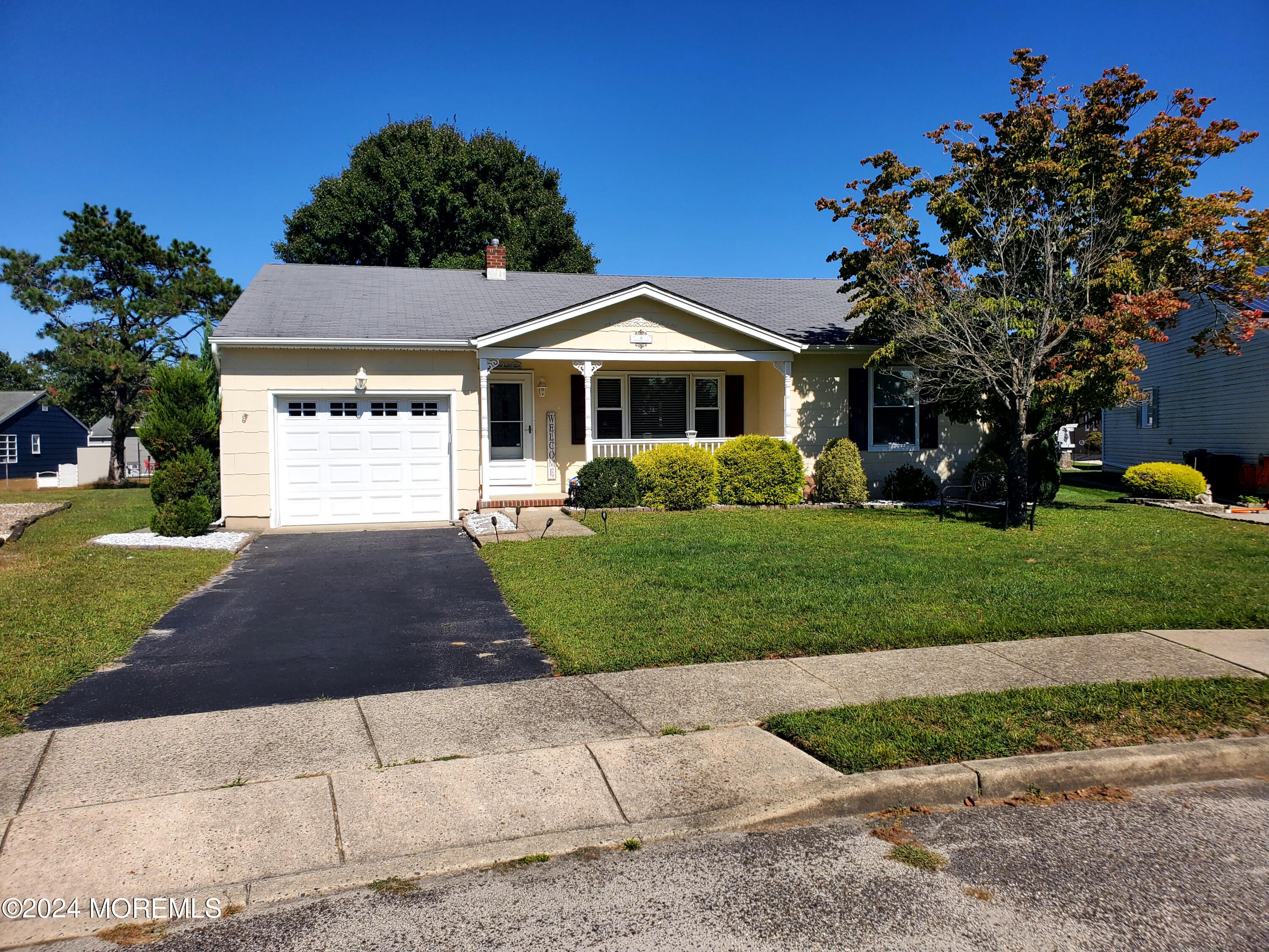 Bedford Ct, Toms River, NJ 08757