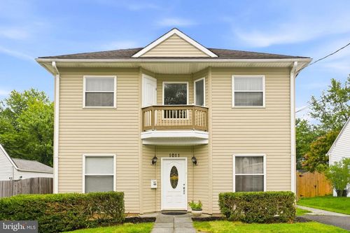 1011 Crawford Dr, ROCKVILLE, MD, 20851-1606 | Card Image