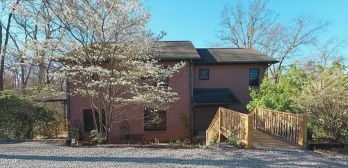 2417 Sylvan Glen Way, Pigeon Forge, TN, 37863-4944 | Card Image