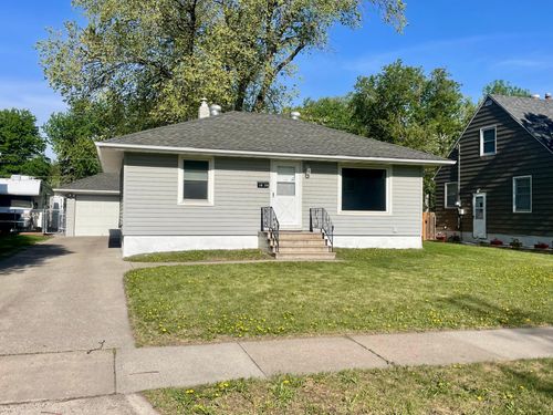 1630 7th St N, Fargo, ND, 58102-2233 | Card Image