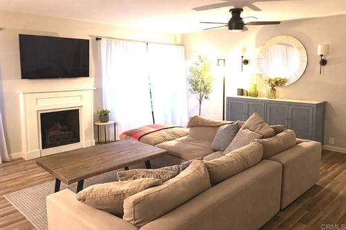 b11-2537 Navarra Drive, Carlsbad, CA, 92009 | Card Image