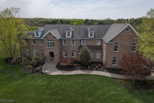 22 Spruce Ln, Belle Mead, NJ, 08502-5557 | Card Image