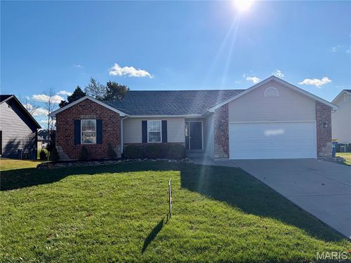 907 Warrior Ridge Ct, Warrenton, MO, 63383-2358 | Card Image