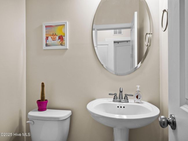 Half bath on main level | Image 16