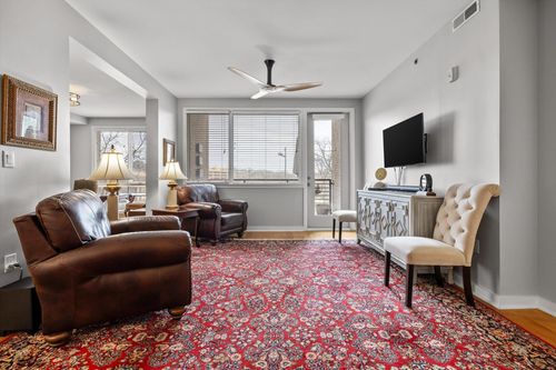 apt-203-200 Manufacturers Rd, Chattanooga, TN, 37405-5002 | Card Image