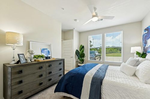 apt-4309-1800 Central Pine St, Montgomery, TX, 77316-3278 | Card Image