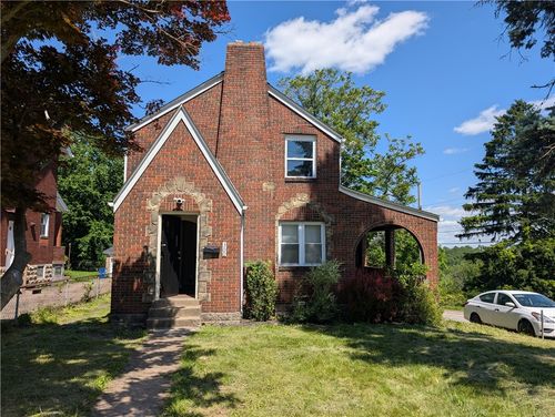 300 Mccutcheon Ln, Pittsburgh, PA, 15235-1640 | Card Image
