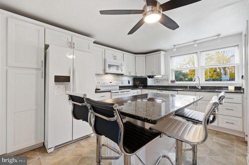 21 Baptist Ln, BLACKWOOD, NJ, 08012-3001 | Card Image