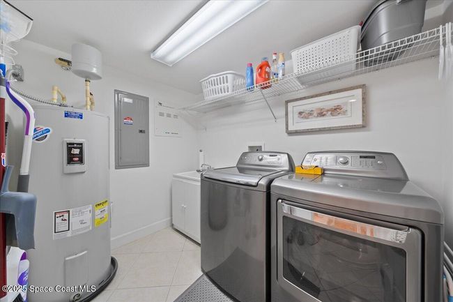 402 - 245 Highway A1a, Condo with 3 bedrooms, 3 bathrooms and null parking in Satellite Beach FL | Image 25