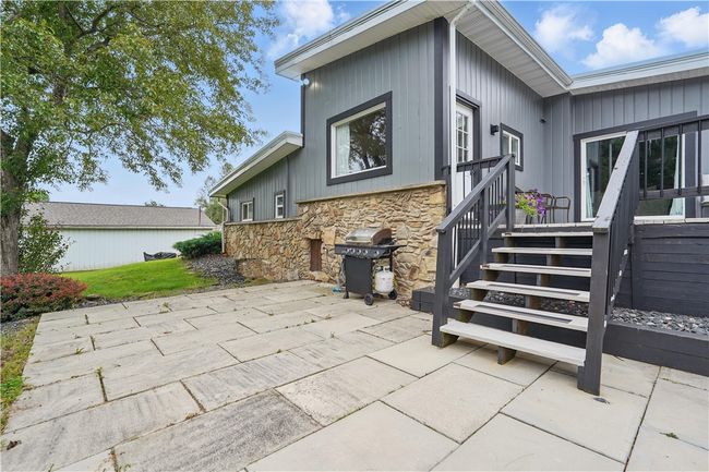 1182 W Laurel Cir, House other with 3 bedrooms, 2 bathrooms and null parking in Mt. Pleasant Twp - Wml PA | Image 4
