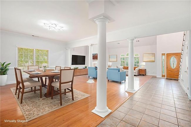 4505 Lakefield Bnd, House other with 4 bedrooms, 3 bathrooms and 2 parking in Berkeley Lake GA | Image 5