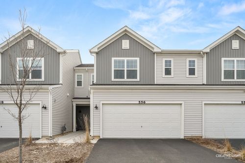 556 Comstock Rd, South Elgin, IL, 60177-2717 | Card Image