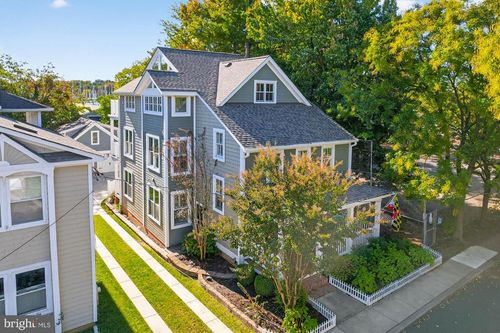 215 Chester Ave, ANNAPOLIS, MD, 21403-3313 | Card Image